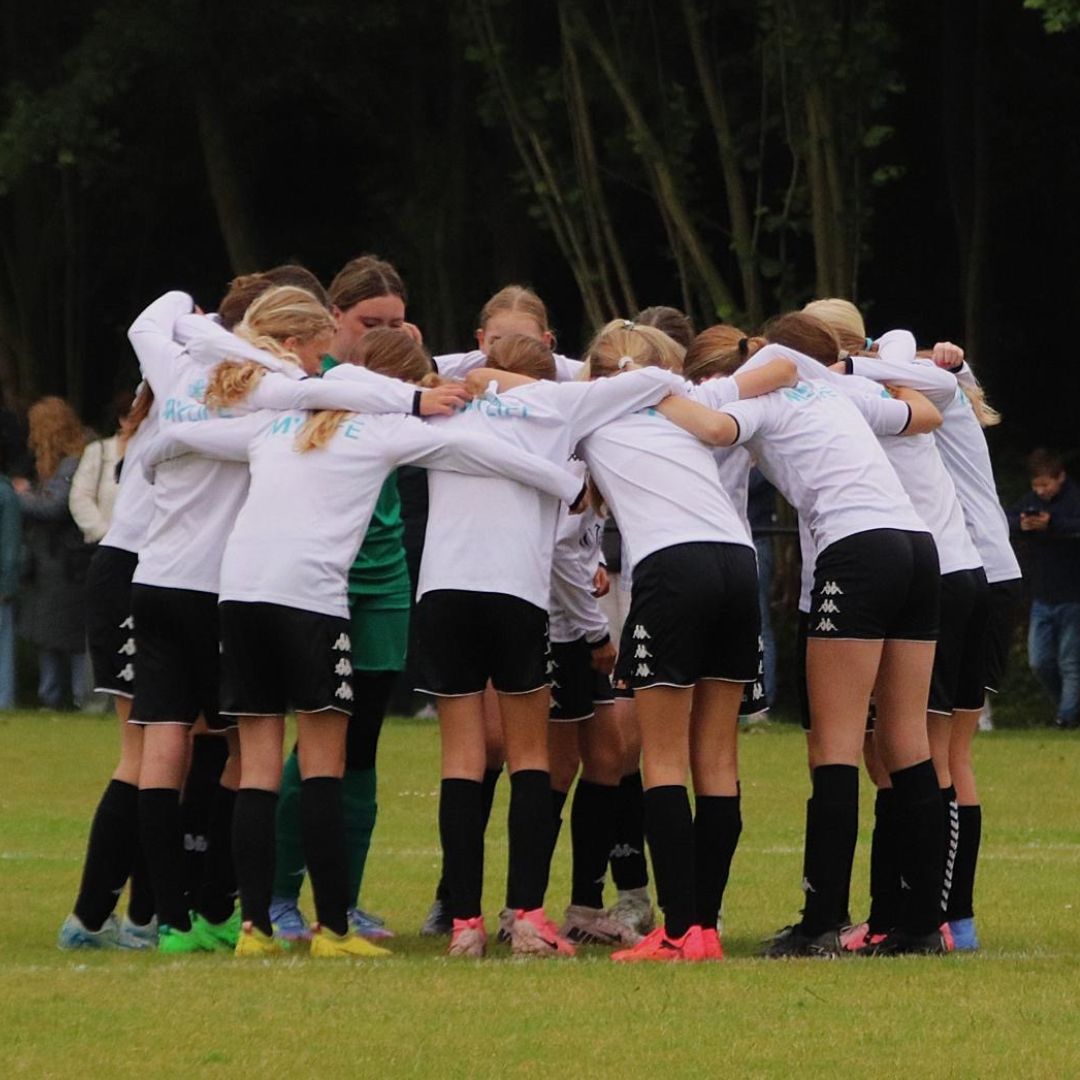 MO13-1 knappe runner up in de Rijnmond Cup Finale